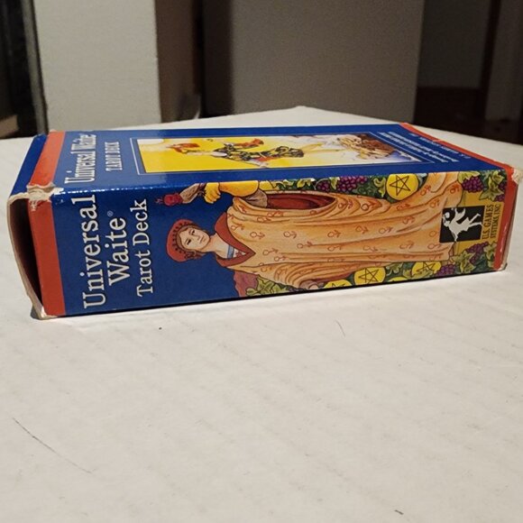 Universal Waite Tarot by Arthur Edward Waite - Picture 6 of 7